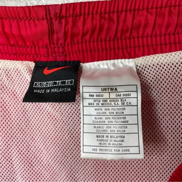 Nike Vintage 90s Red Swim Trunks Shorts XL Swoosh Logo Mesh Lined - Picture 6 of 10
